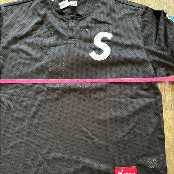 Auth Supreme S Logo Baseball Henley - Picture 5 of 7